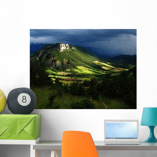 Randonnee Dans Le Vercors Wall Decal