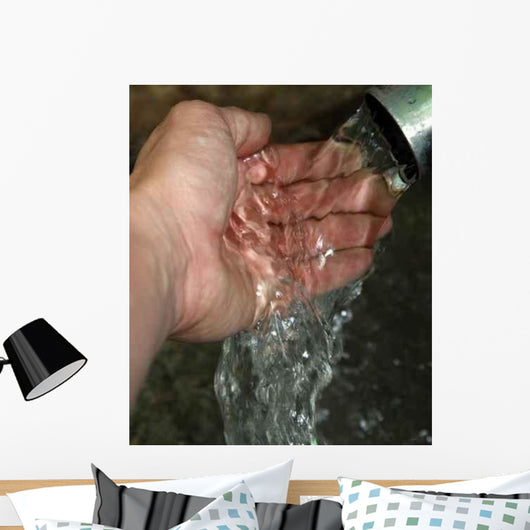 Frisches Kaltes Wasser Einer Wall Decal