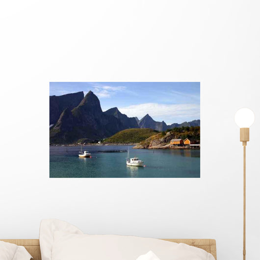 Sakrisoy Und Reine Wall Decal