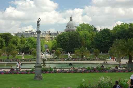 Jardin Du Luxembourg Wall Decal