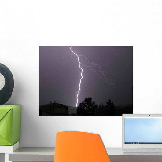 Single Lightning Strike Wall Decal
