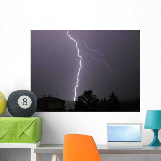 Single Lightning Strike Wall Decal