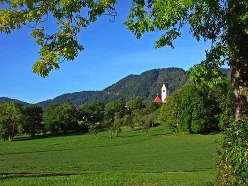 Idyllische Dorfkirche Wall Decal