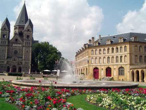Metz Wall Decal