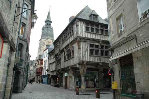 Dinan Wall Decal