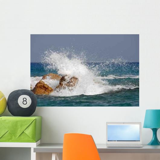 Mare Mosso E Onde Wall Decal