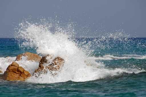 Mare Mosso E Onde Wall Decal