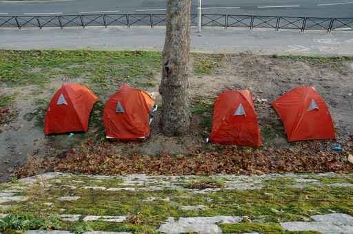 Camping En Ville Wall Decal
