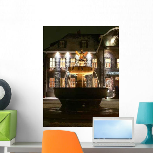 Goslarer Marktbrunnen Bei Nacht Wall Decal