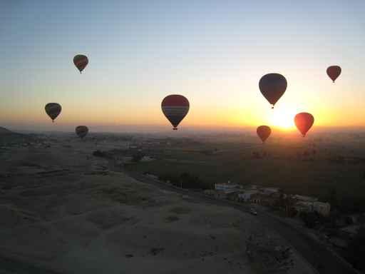 Montgolfieres Au Lever Du Wall Decal