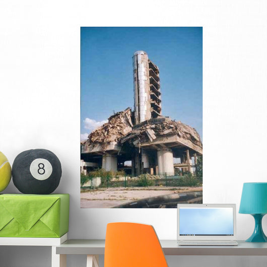 Immeuble Oslobodjene Snipper Alley Wall Decal