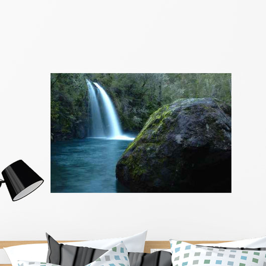 Salto Agua Wall Decal