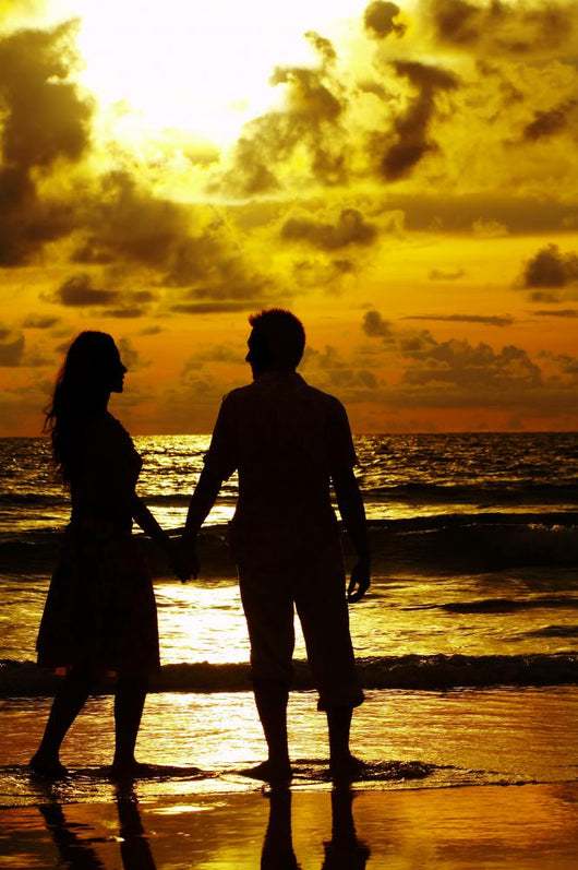 romantic couple Wall Mural
