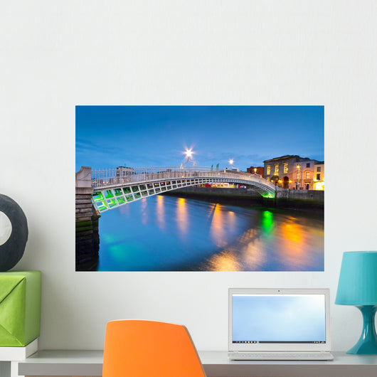 Ha'penny Bridge Dublin Night