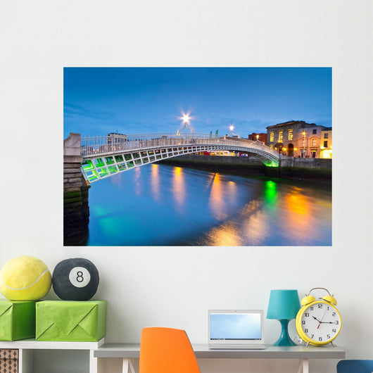 Ha'penny Bridge Dublin Night