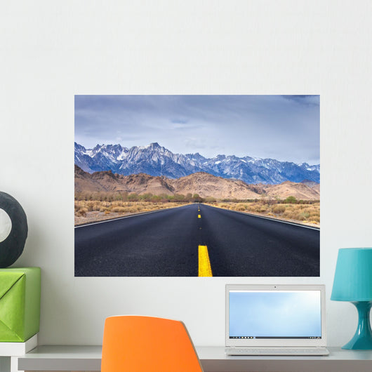 Road to Lone Pine