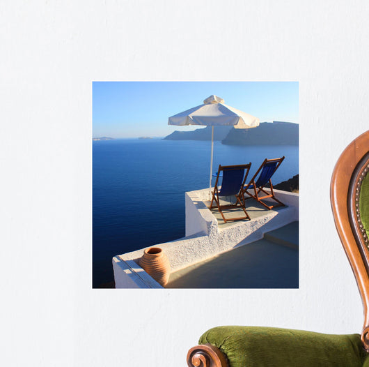 Santorin - Terrasse et parasol Wall Mural