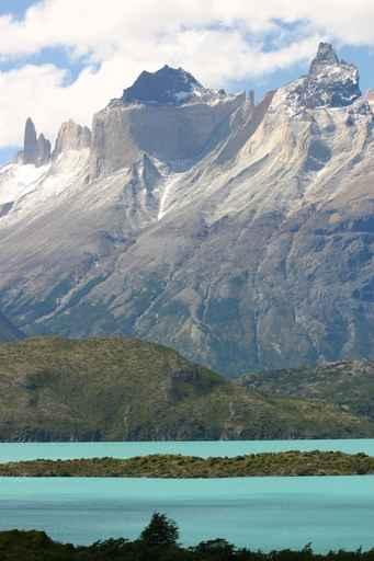 Lac Pehoe Et Cornes Mountains Close-up Wall Decal