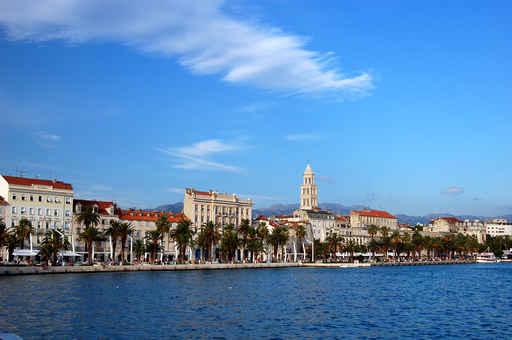 Split Croatia Skyline Wall Decal