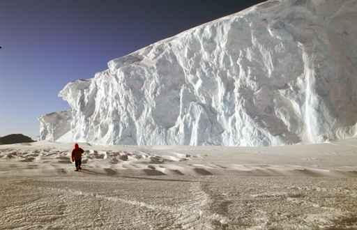 Gigantesque Mur Glace Wall Decal