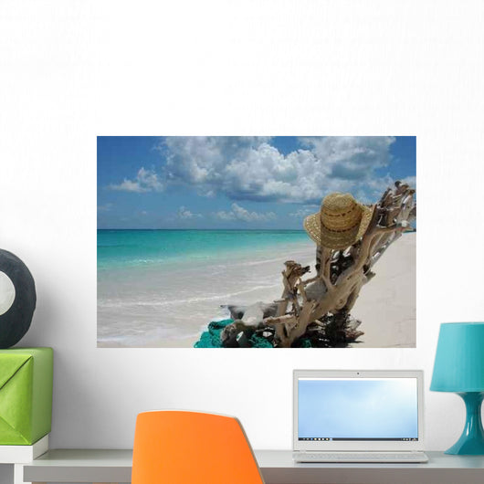 Chapeau Paille La Plage Wall Decal