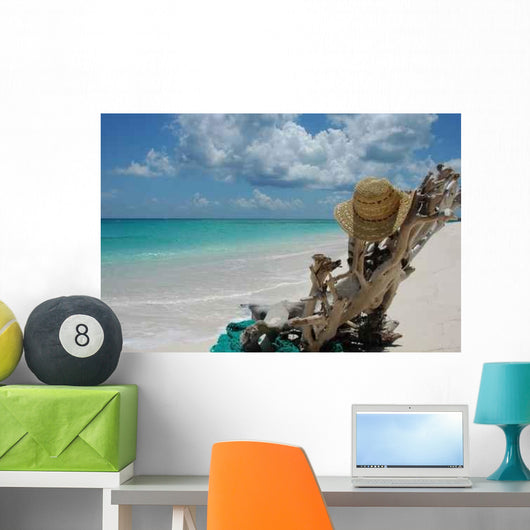 Chapeau Paille La Plage Wall Decal