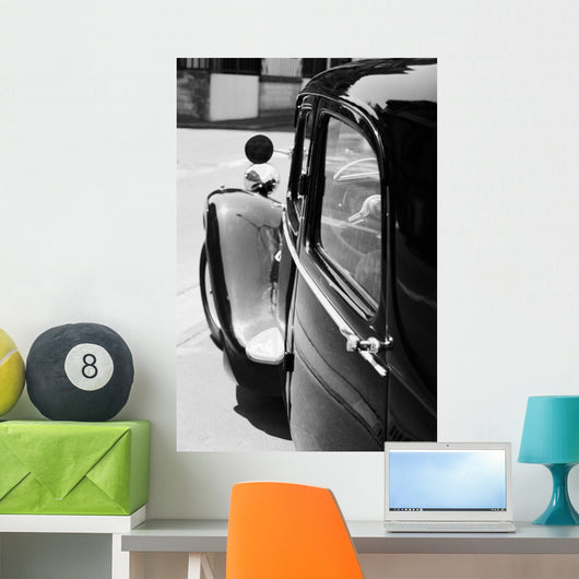 Traction Avant Noir Et Blanc Wall Mural
