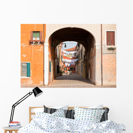 Venetian Yard
