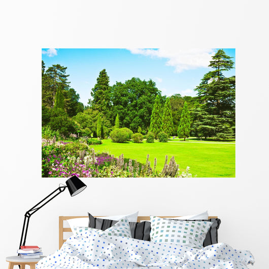 English garden Wall Mural
