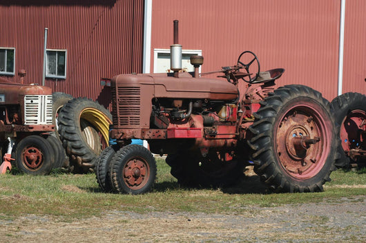 Old red tractors Wall Mural