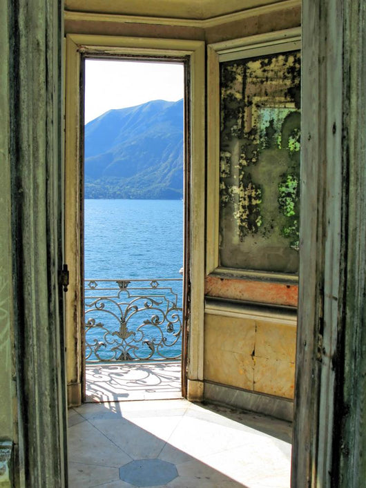 Romantic to Lake Como Wall Mural