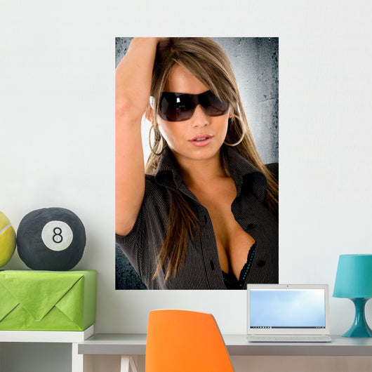 beautiful fashion woman - sunglasses Wall Mural