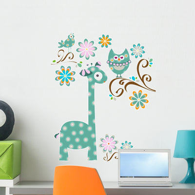 Owl and Giraffe shown on a wall
