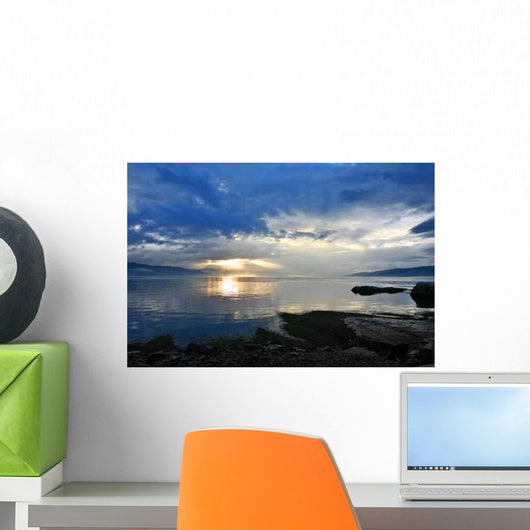 Midnight Sun Midnattsol Wall Decal