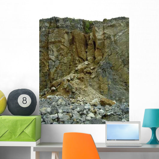 Steinwand im Steinbruch Wall Decal