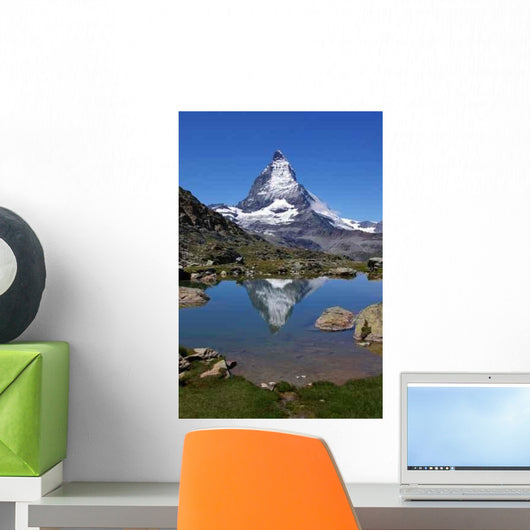 Matterhorn im Spiegel Wall Decal
