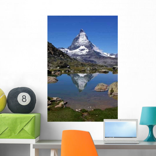 Matterhorn im Spiegel Wall Decal