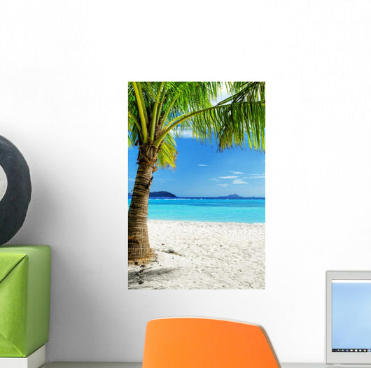 Green Tree White Sand