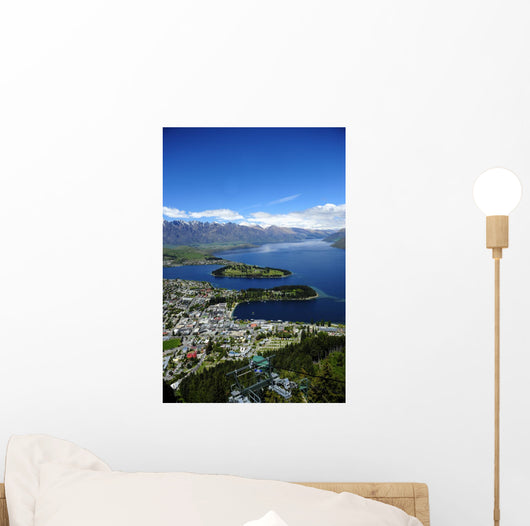 Lake Wakatipu and Queenstown