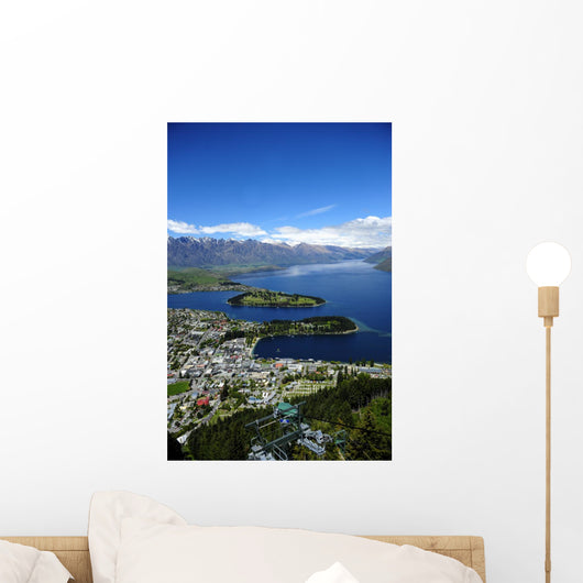 Lake Wakatipu and Queenstown