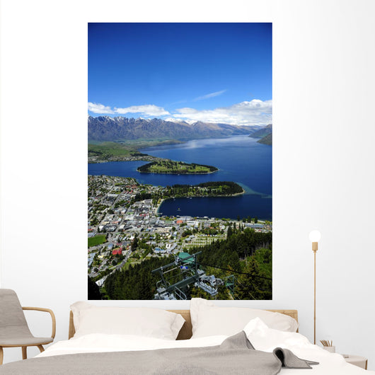 Lake Wakatipu and Queenstown