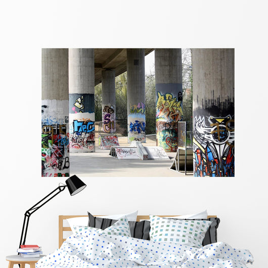 Grafitti Sulen Einer Brcke