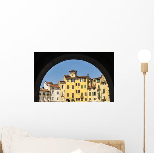 Lucca Piazza Anfiteatro