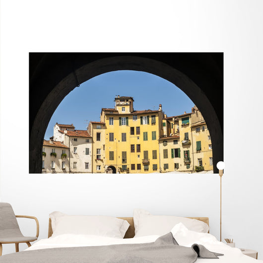 Lucca Piazza Anfiteatro