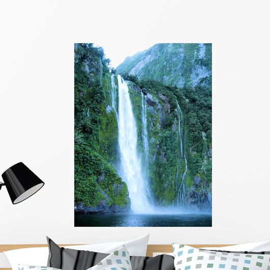 Wasserfall Am Milford Sound