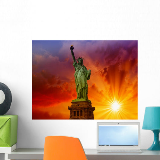 Wonderful Upward Statue Liberty