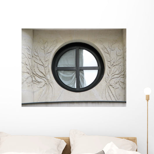 Bulls-eye Stone Facade