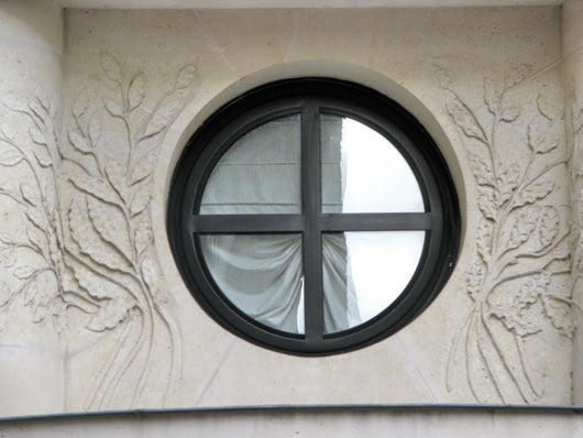 Bulls-eye Stone Facade