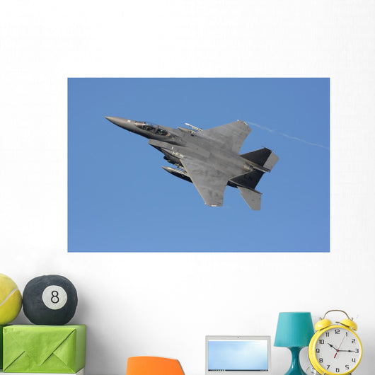 F15
