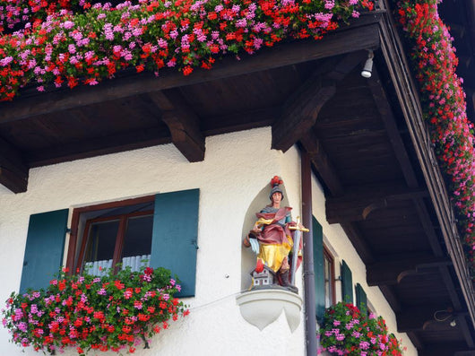 Bayrisches Haus Mit Brandschutz Wall Decal